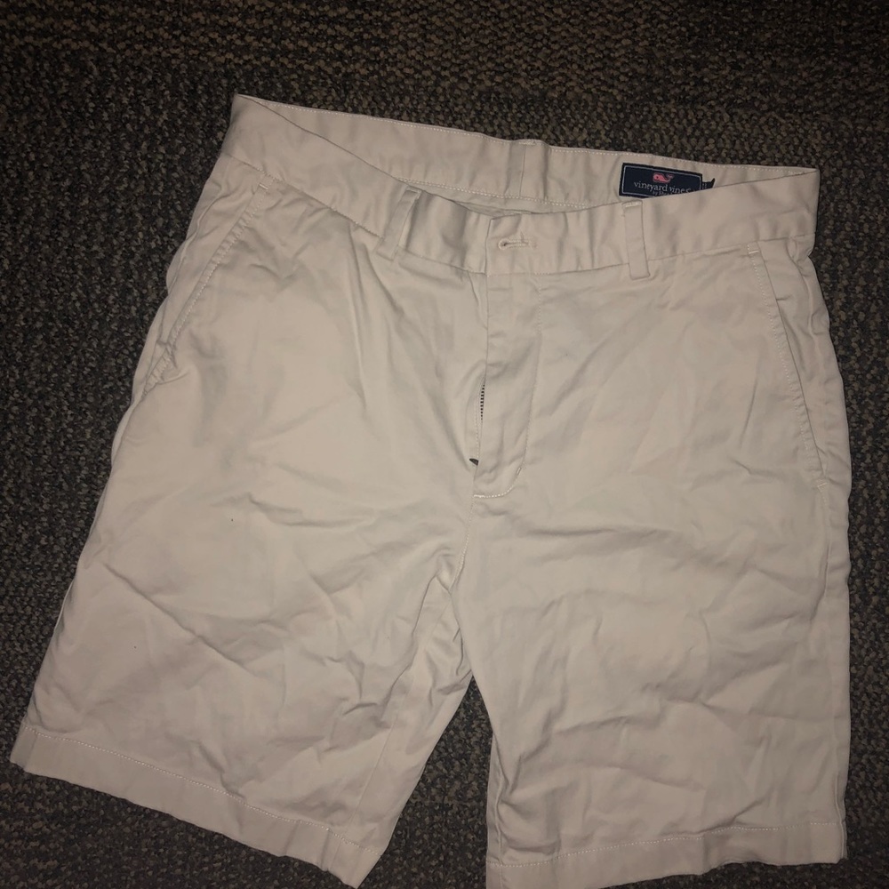 Men’s Vineyard Vines breaker khaki shorts